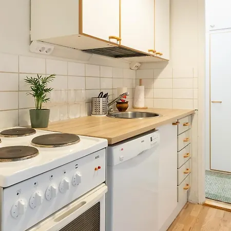 Spacious 5th Floor One-bedroom * Куопио